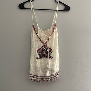 Tribal top